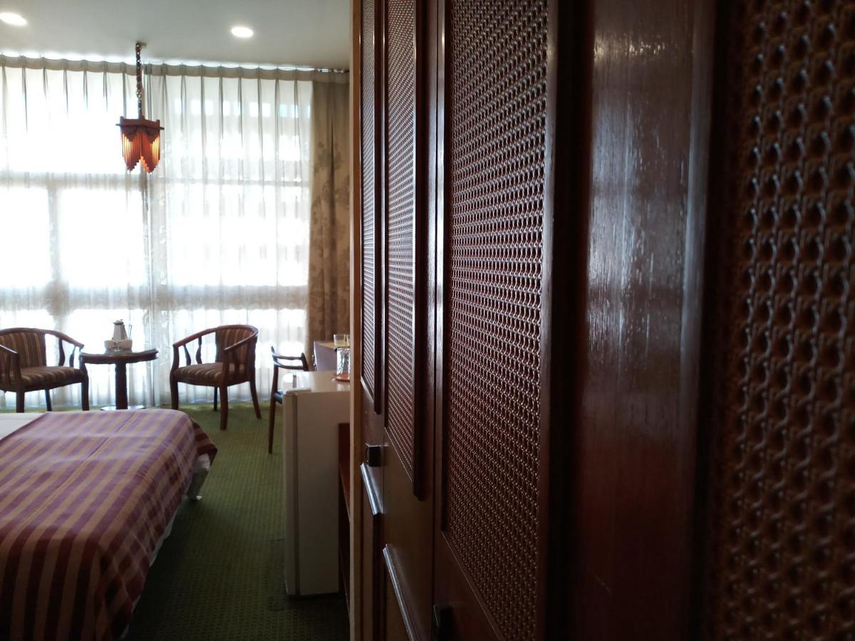 Oriental Palace Hotel Manáma Exteriér fotografie